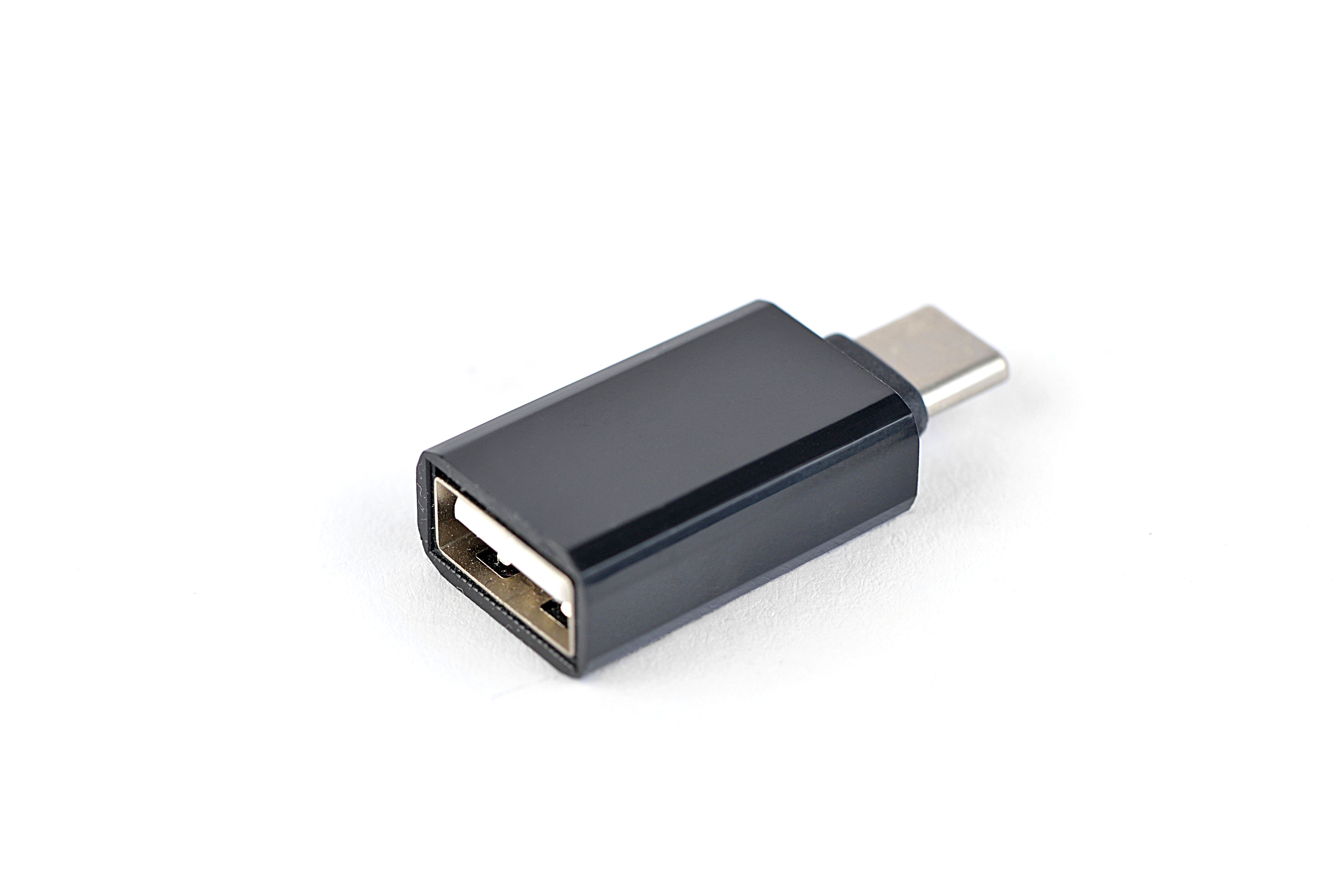 GEMBIRD CC-USB2-CMAF-A adapter USB type-C plug  M  to USB type-A  F  black