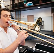 V-TONE AT 100 trombone tenor. Bb for learning set case
