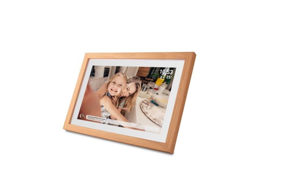 Denver PFF-1040LW digital photo frame Wood 25.6 cm (10.1 ) Touchscreen Wi-Fi